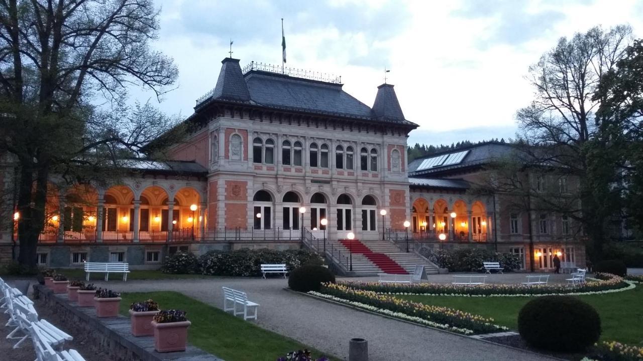 Hotel - Pension Vesta Bad Elster Kültér fotó